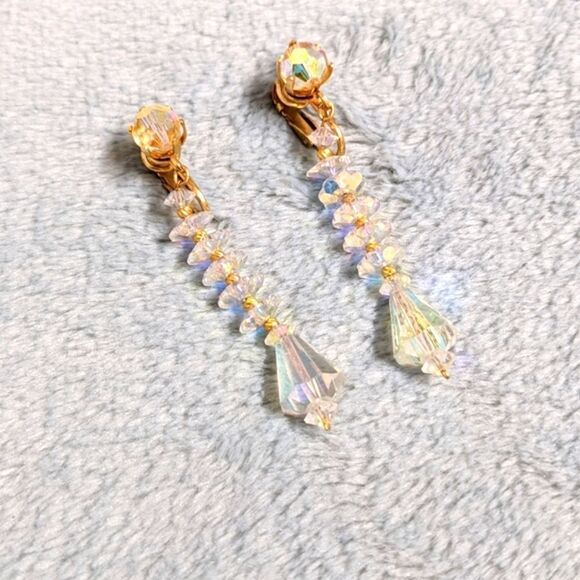 Vintage 60's Aurora Borealis Crystal Dangle Earrings - Picture 12 of 13